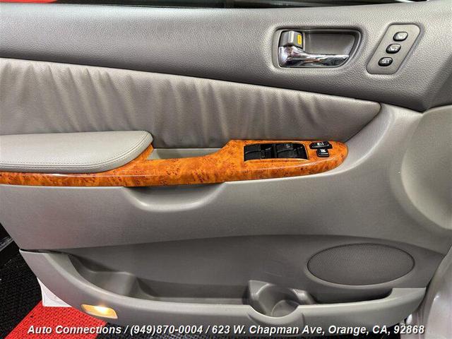 Photo of 2007 Arctic Frost Pearl Toyota Sienna