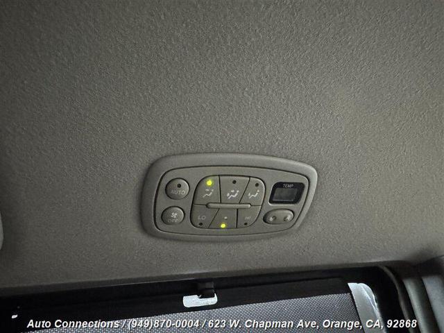 Photo of 2007 Arctic Frost Pearl Toyota Sienna