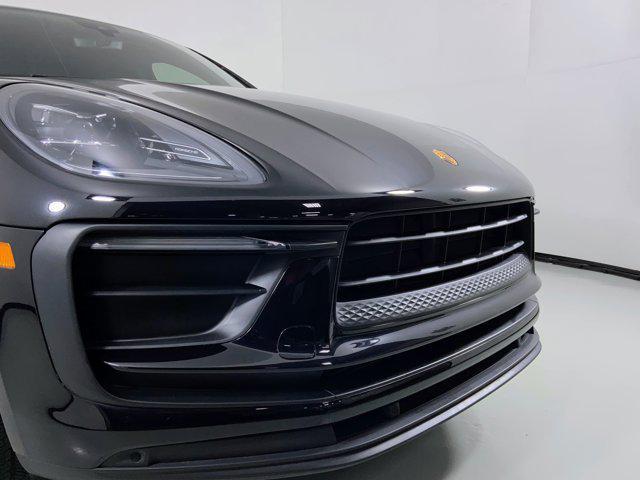Photo of 2022 Black Porsche Macan