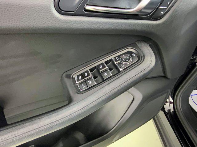 Photo of 2022 Black Porsche Macan