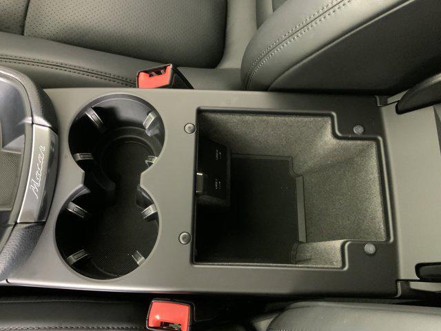 Photo of 2022 Black Porsche Macan
