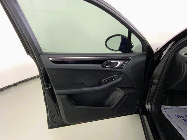 Photo of 2022 Black Porsche Macan