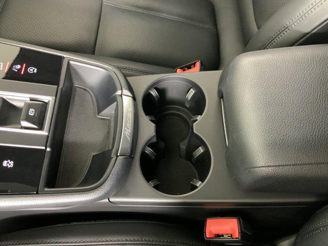 Photo of 2022 Black Porsche Macan
