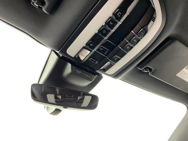 Photo of 2022 Black Porsche Macan