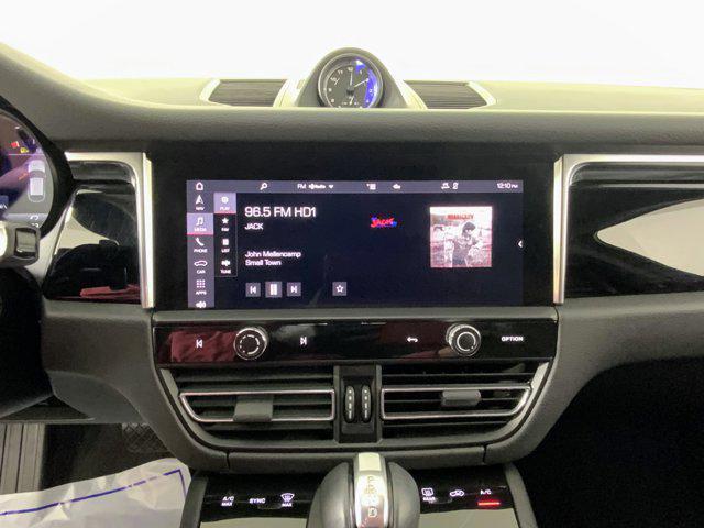 Photo of 2022 Black Porsche Macan