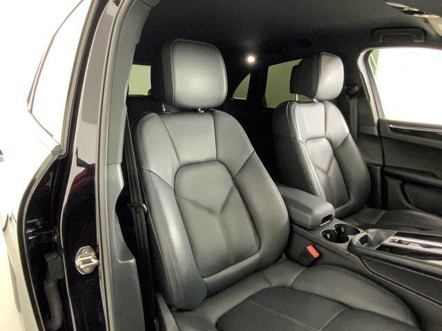 Photo of 2022 Black Porsche Macan