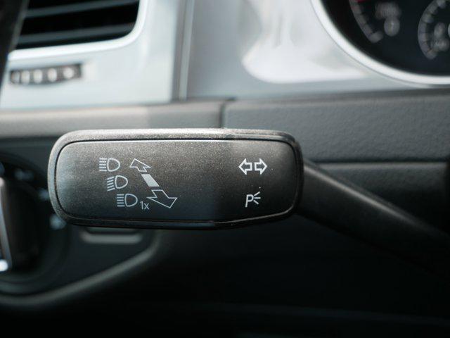 Photo of 2017 Deep Black Pearl Volkswagen Golf Alltrack