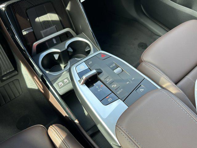 Photo of 2025 Mineral White Metallic BMW X1