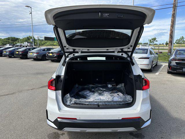 Photo of 2025 Mineral White Metallic BMW X1