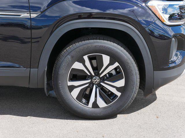 Photo of 2025 Deep Black Pearl Volkswagen Atlas Cross Sport