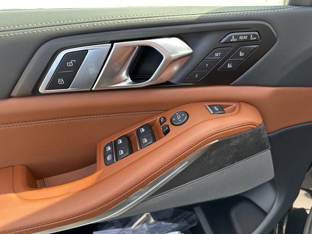 Photo of 2026 Black Sapphire Metallic BMW X7