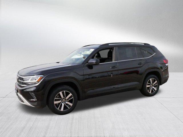 Photo of 2022 Deep Black Pearl Volkswagen Atlas