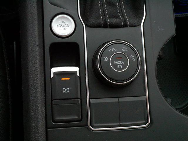 Photo of 2022 Deep Black Pearl Volkswagen Atlas