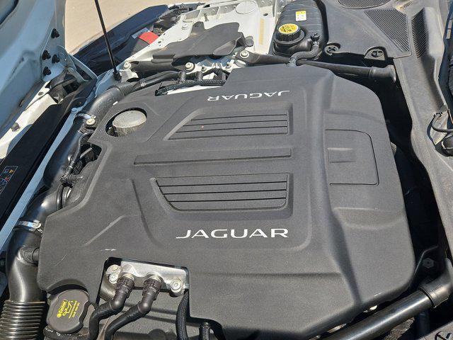 Photo of 2016 Polaris White Jaguar F-TYPE