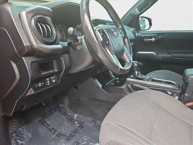 Photo of 2017 Barcelona Red Metallic Toyota Tacoma