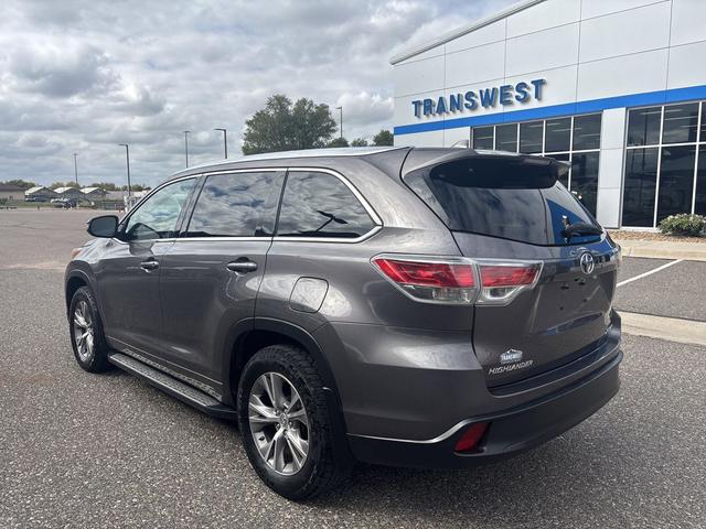 Photo of 2015 Predawn Gray Mica Toyota Highlander