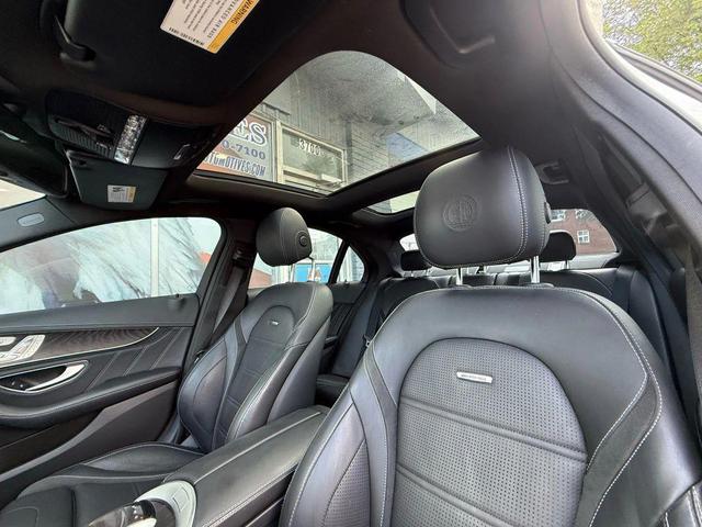 Photo of 2017 White Mercedes-Benz AMG C 63