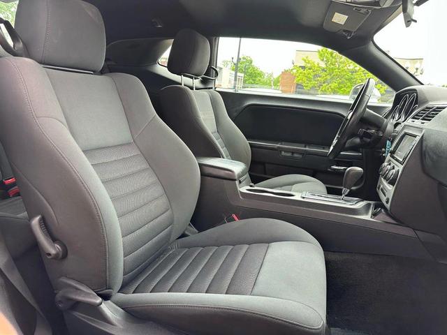 Photo of 2010 Silver Dodge Challenger