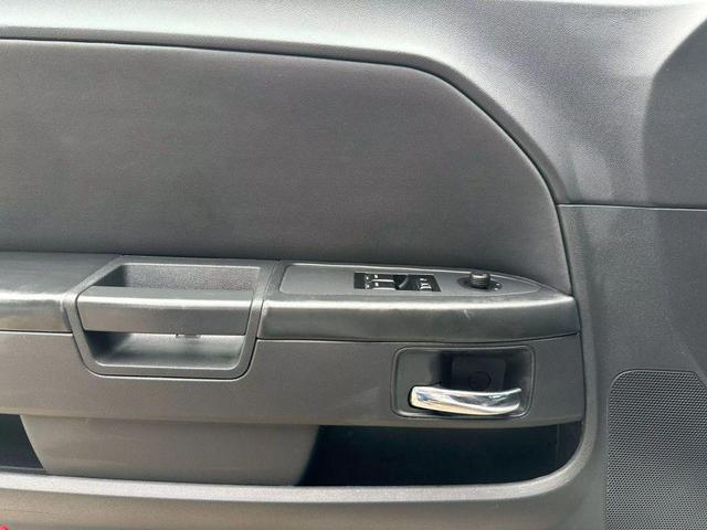 Photo of 2010 Silver Dodge Challenger
