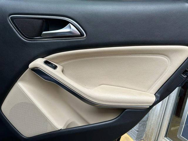 Photo of 2018 Blue Mercedes-Benz GLA 250