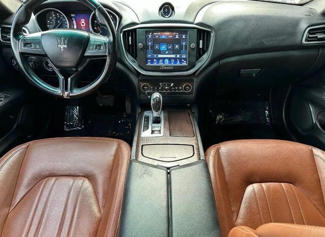 Photo of 2014 Black Maserati Ghibli