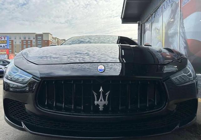 Photo of 2014 Black Maserati Ghibli