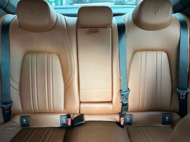 Photo of 2014 Black Maserati Ghibli