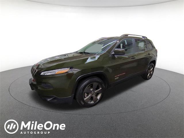 Photo of 2016 Recon Green Clearcoat Jeep Cherokee