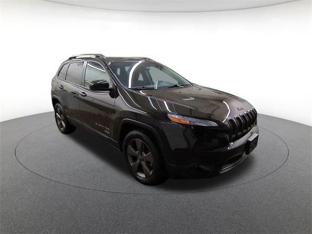 Photo of 2016 Recon Green Clearcoat Jeep Cherokee