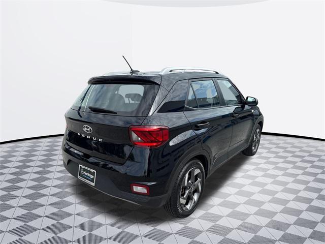 Photo of 2023 Black Noir Pearl Hyundai VENUE