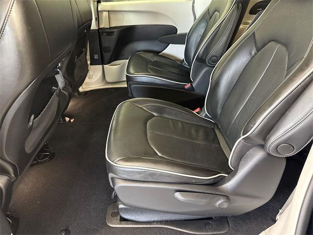 Photo of 2022 Fathom Blue Pearlcoat Chrysler Pacifica Hybrid