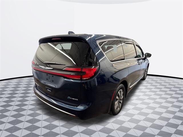 Photo of 2022 Fathom Blue Pearlcoat Chrysler Pacifica Hybrid