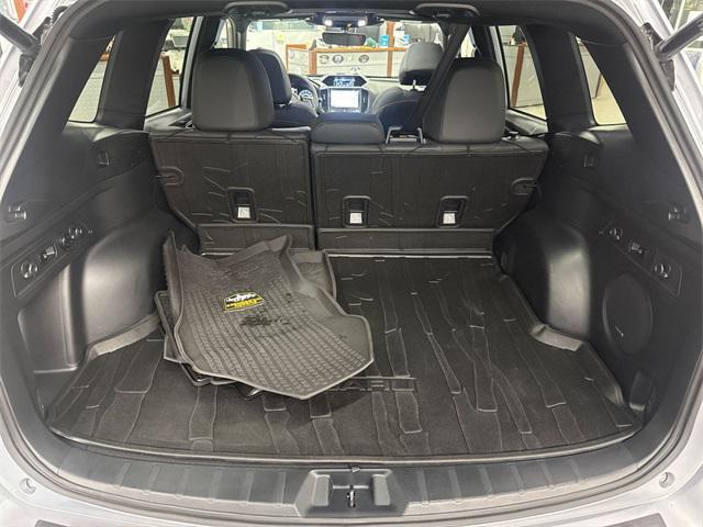 Photo of 2024 Ice Silver Metallic Subaru Forester
