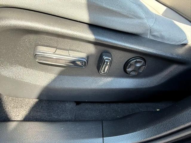 Photo of 2020 Black Honda CR-V