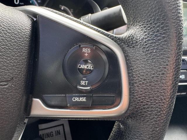 Photo of 2017 White Honda Civic