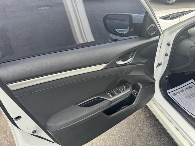 Photo of 2017 White Honda Civic