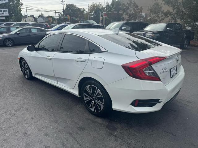 Photo of 2017 White Honda Civic