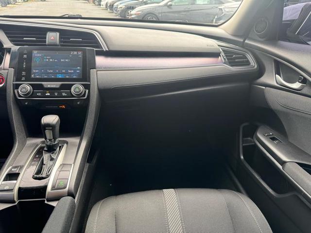 Photo of 2017 White Honda Civic