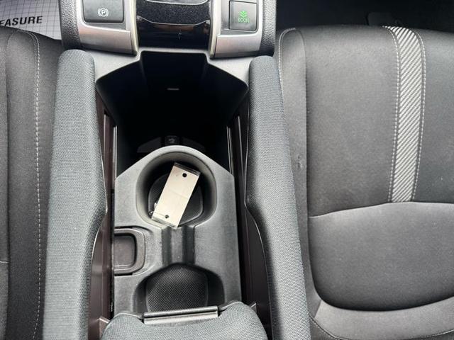 Photo of 2017 White Honda Civic