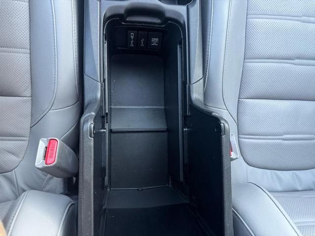 Photo of 2017 Gray Honda CR-V