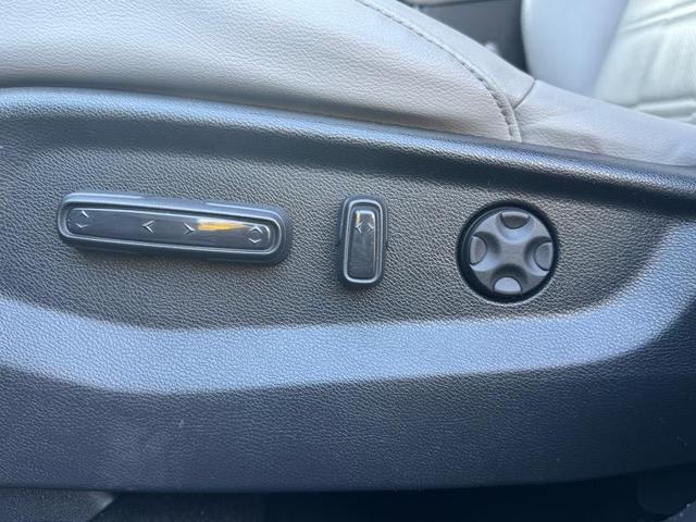 Photo of 2017 Gray Honda CR-V