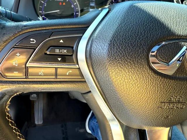 Photo of 2017 Black INFINITI Q60