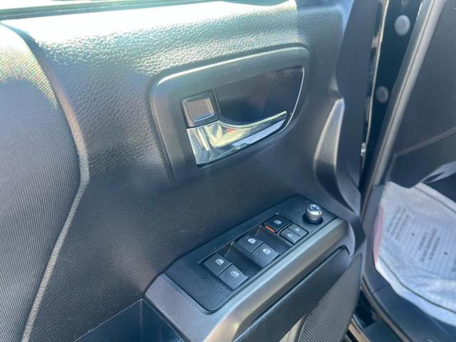 Photo of 2017 Black Toyota Tacoma