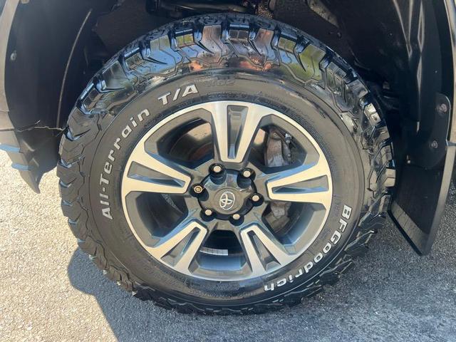 Photo of 2017 Black Toyota Tacoma