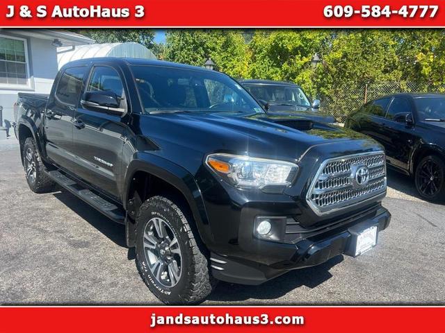 Photo of 2017 Black Toyota Tacoma