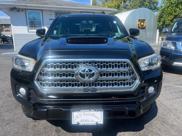 Photo of 2017 Black Toyota Tacoma