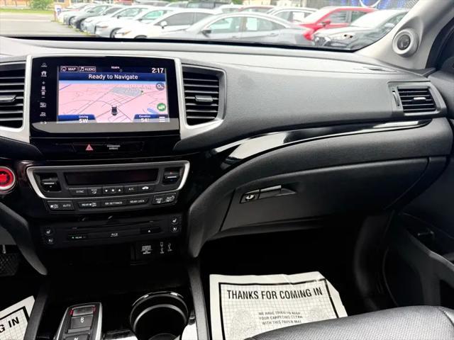 Photo of 2017 White Honda Pilot