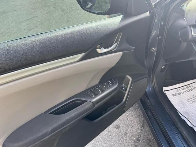 Photo of 2016 GRAY Honda Civic