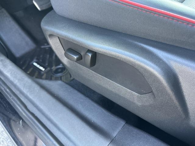 Photo of 2023 Ebony Twilight Metallic Buick Envision