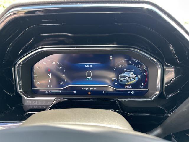 Photo of 2025 Summit White Chevrolet Silverado 2500